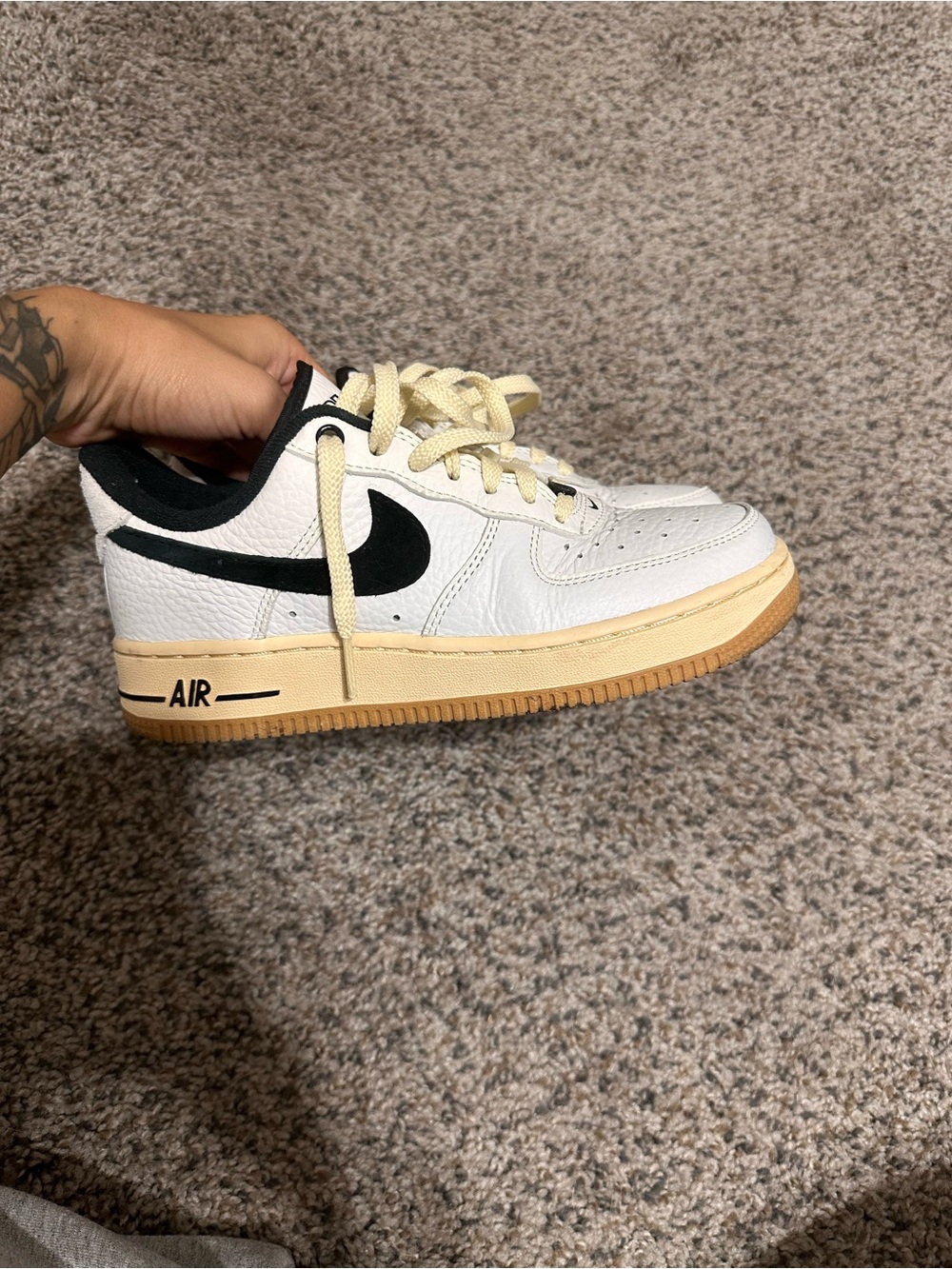 Nike Air Force 1s 07 LX